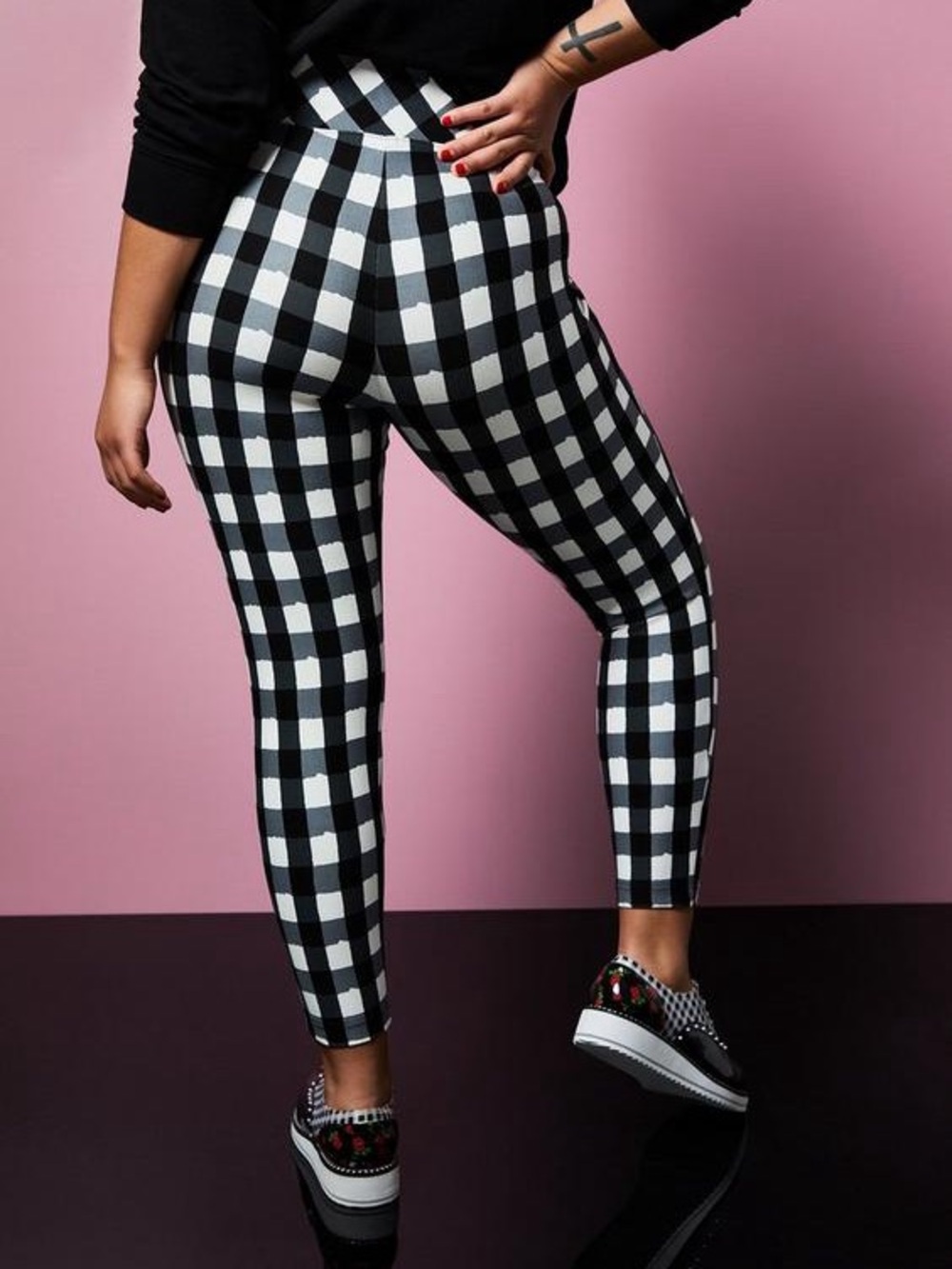 Torrid Betsey Johnson Black And White Pixie Pant - Picture 2 of 9